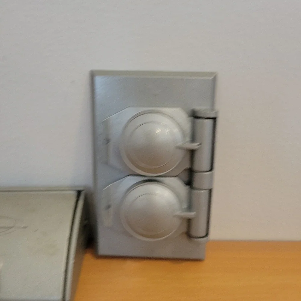 Lot Of 3 Bell Outdoor Single Gang Duplex Receptacle Cover, 3 Different Models